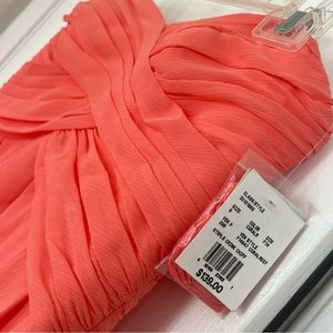 NWT! David's Bridal Coral Peach Strapless Sweetheart Chiffon Size 6 Dress.